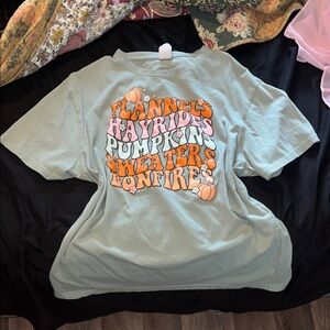 Graphic Tee in Green